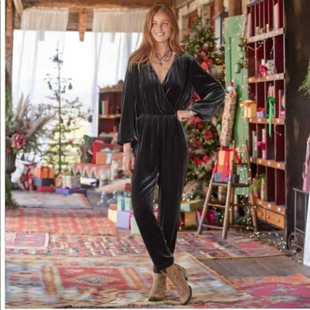 Sundance Aviana Velvet Jumpsuit Smoke Gray/Black V-Neck Long Sleeve One Piece